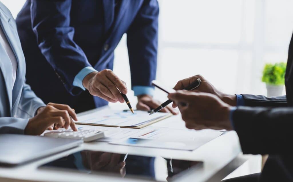 Accounts payable team using Paperwise Symphony intelligent document capture with AI-powered OCR to automatically extract and classify vendor invoice data