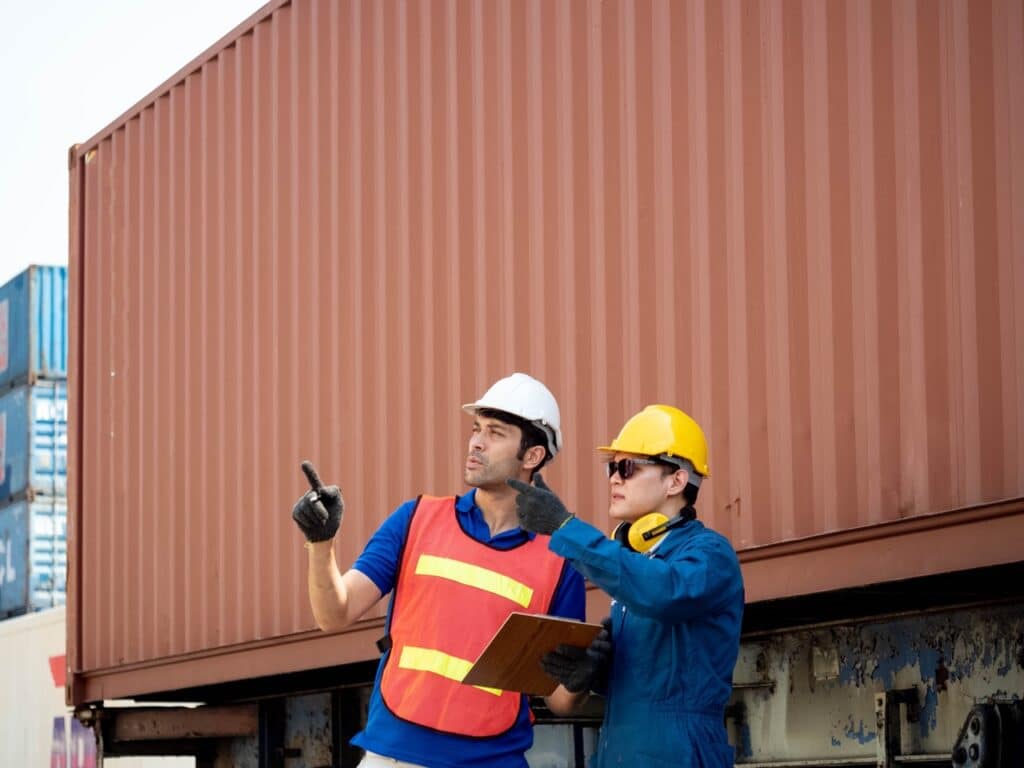 dispatcher monitoring document status across multiple transportation terminals in real time