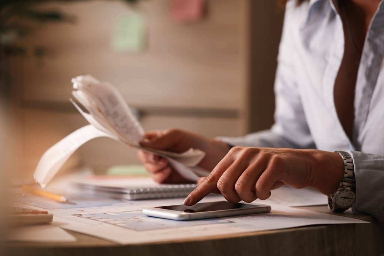 Automated intelligent capture system processing a surge of incoming invoices without a backlog