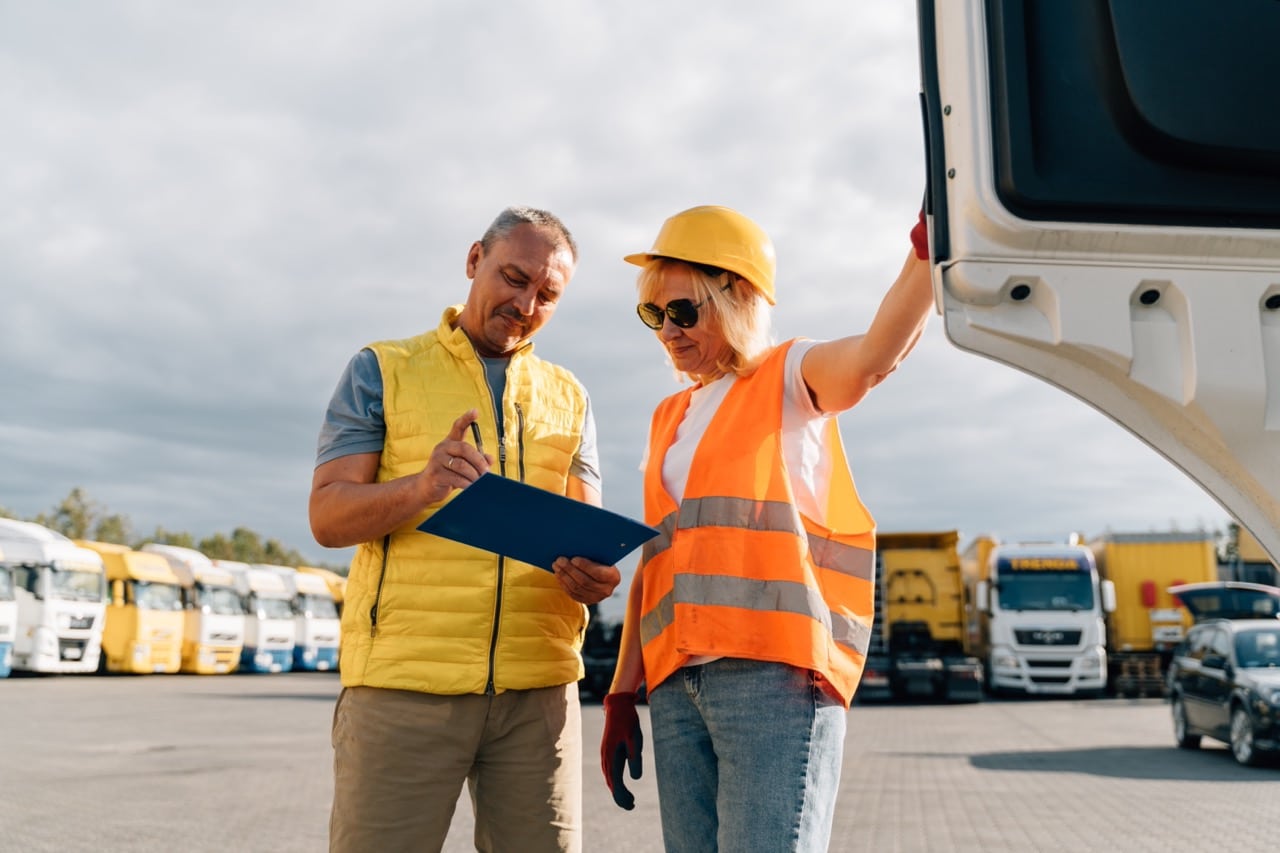 Read more about the article How Private Fleets Use Document Management to Operate Like Professional Carriers